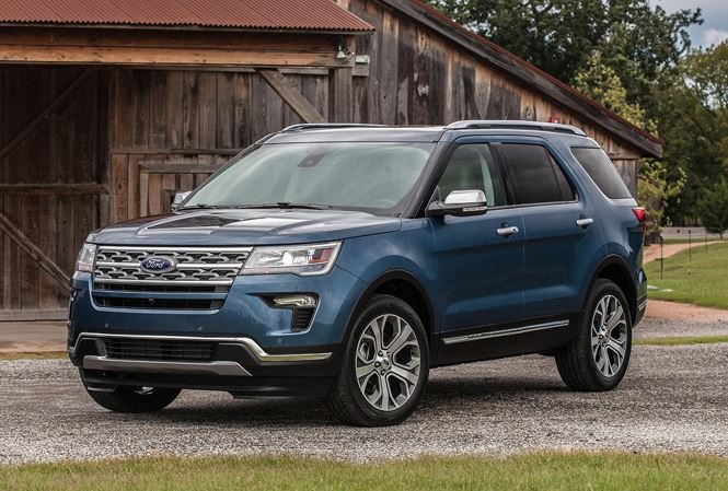 Ford Explorer bị tố rò rỉ khí độc vào khoang xe ford explorer bi to ro ri khi doc vao khoang xe