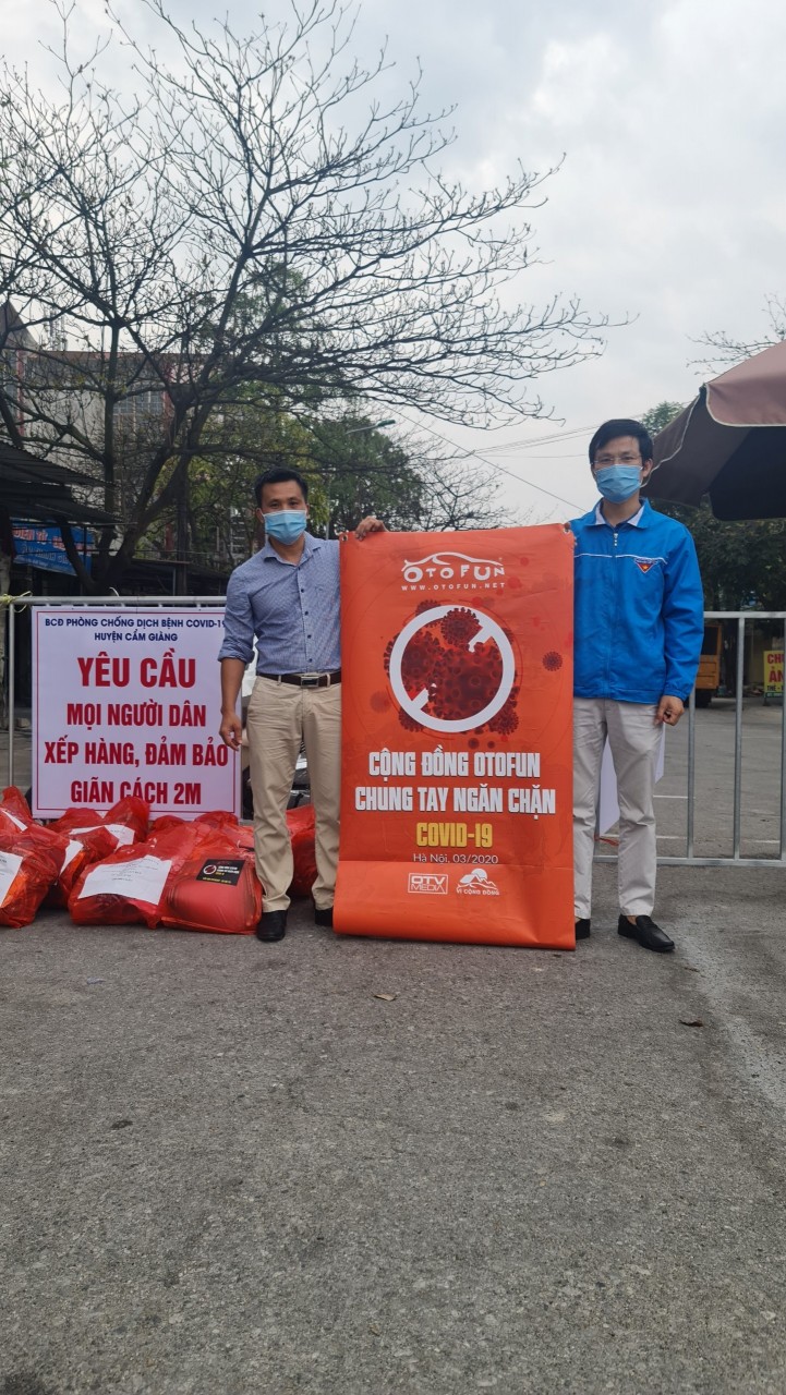 OTOFUN: Chi hội TTH tặng 7.700 kính chống giọt bắn cho cán bộ, chiến sỹ, y bác sỹ Hải Dương OTOFUN: Chi hội TTH tặng 7.700 kính chống giọt bắn cho cán bộ, chiến sỹ, y bác sỹ Hải Dương