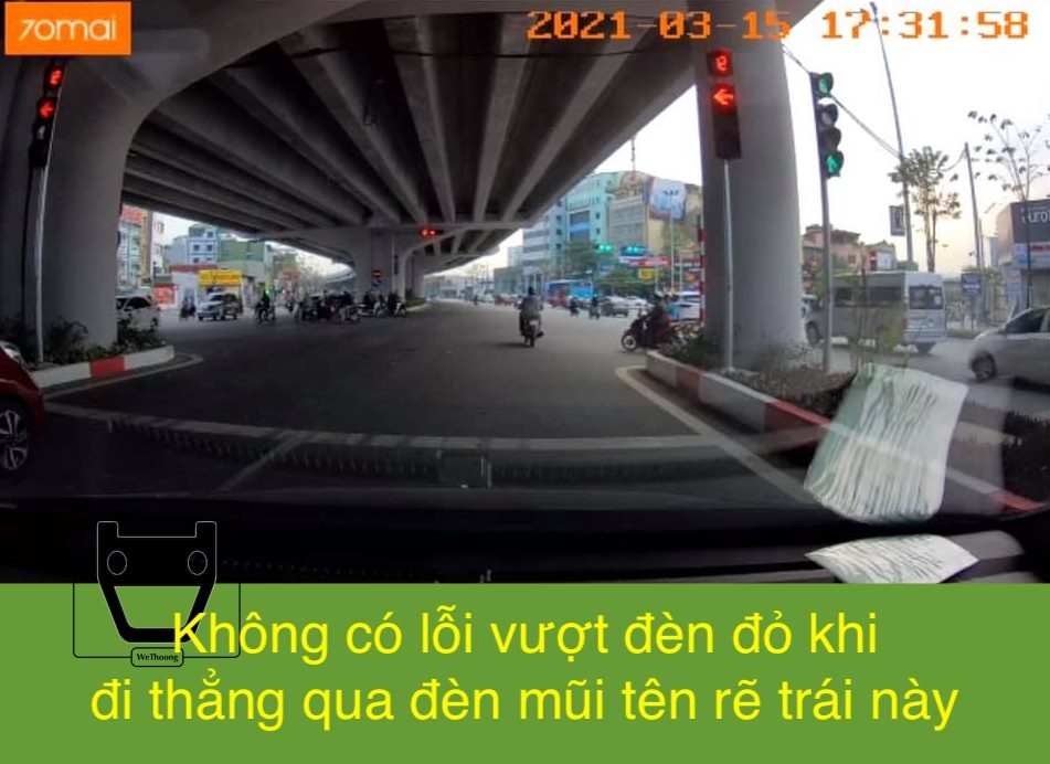 Cẩn trọng với "bẫy" vượt đèn đỏ ở lối rẽ từ cầu Thăng Long sang Phạm Văn Đồng Cẩn trọng với "bẫy" vượt đèn đỏ ở lối rẽ từ cầu Thăng Long sang Phạm Văn Đồng