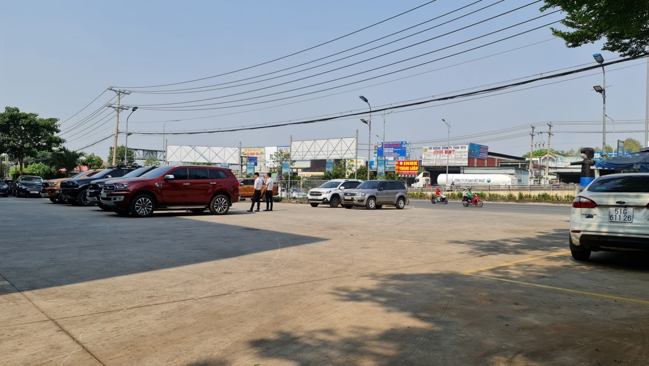 Kể chuyện bị hành khi đi làm bảo hiểm vật chất thay kính lái Kể chuyện bị hành khi đi làm bảo hiểm vật chất thay kính lái
