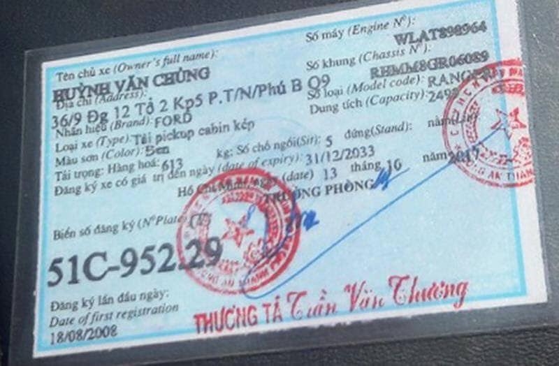 Tài xế Ford Ranger dùng rìu chém dân, ép ngã 2 cảnh sát giao thông ở Vũng Tàu tai xe ford ranger dung riu chem dan ep nga 2 canh sat giao thong