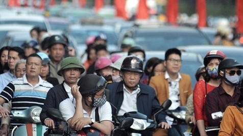 Cà phê OF: Có nên thay thế xe máy bằng xe điện?