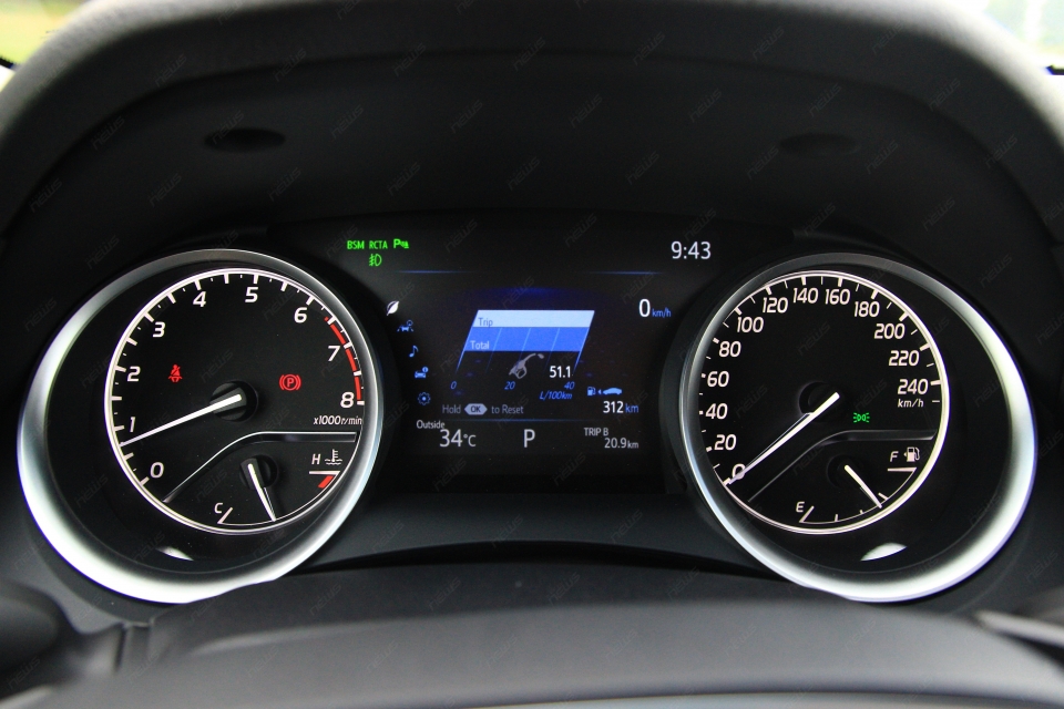 toyota camry 2019 ra mat