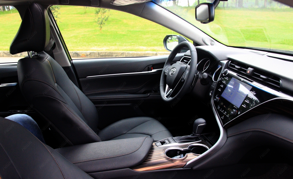 toyota camry 2019 ra mat