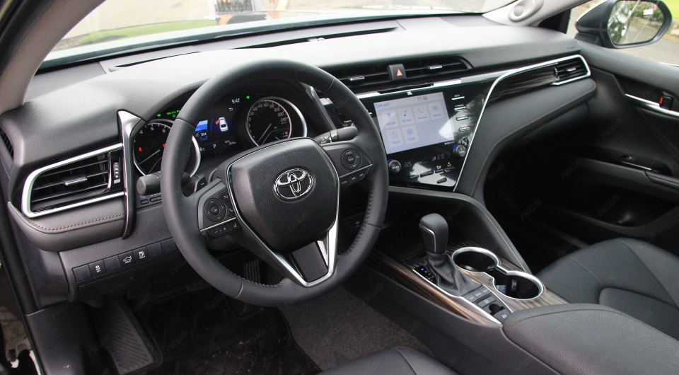 toyota camry 2019 ra mat