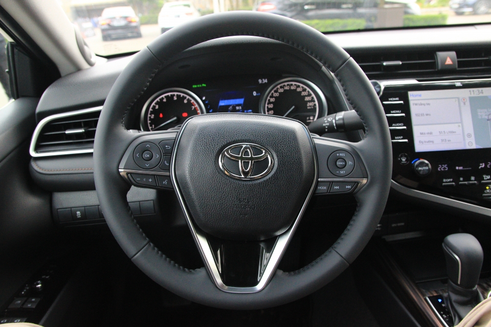 toyota camry 2019 ra mat