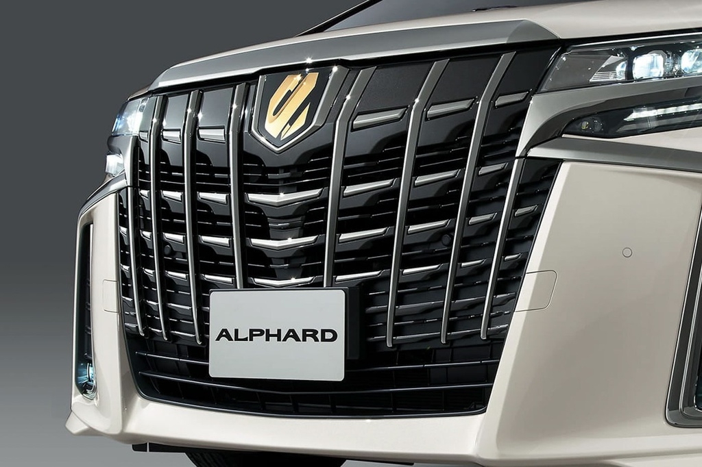toyota alphard type gold 2020 gia nhap thi truong gia khoi diem 927 trieu