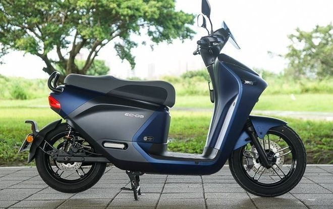 Yamaha sắp ra mắt xe máy điện tại VN, cạnh tranh với VinFast Theon Yamaha sắp ra mắt xe máy điện tại VN, cạnh tranh với VinFast Theon