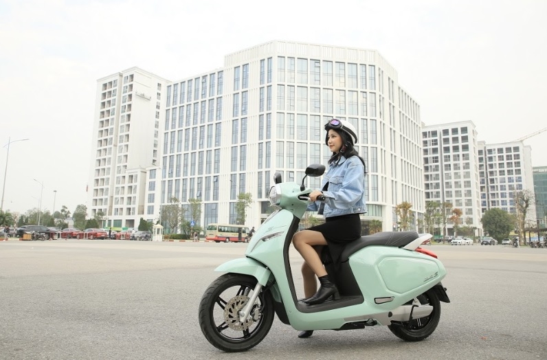 VinFast miễn phí một năm thuê bao pin xe máy điện cho 2020 khách hàng vinfast mien phi 1 nam thue bao pin xe may dien cho 2020 khach hang