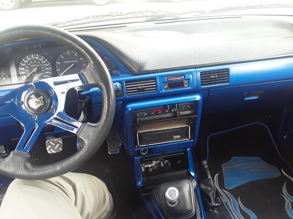 Chiếc Mazda Protege 'không lưng' dị thường nhất thế giới chiec mazda protege khong lung di thuong nhat the gioi