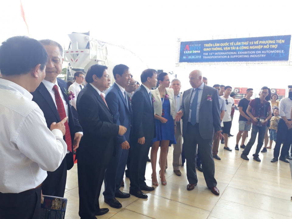 trien lam vietnam autoexo 2018 khai mac voi 450 gian hang