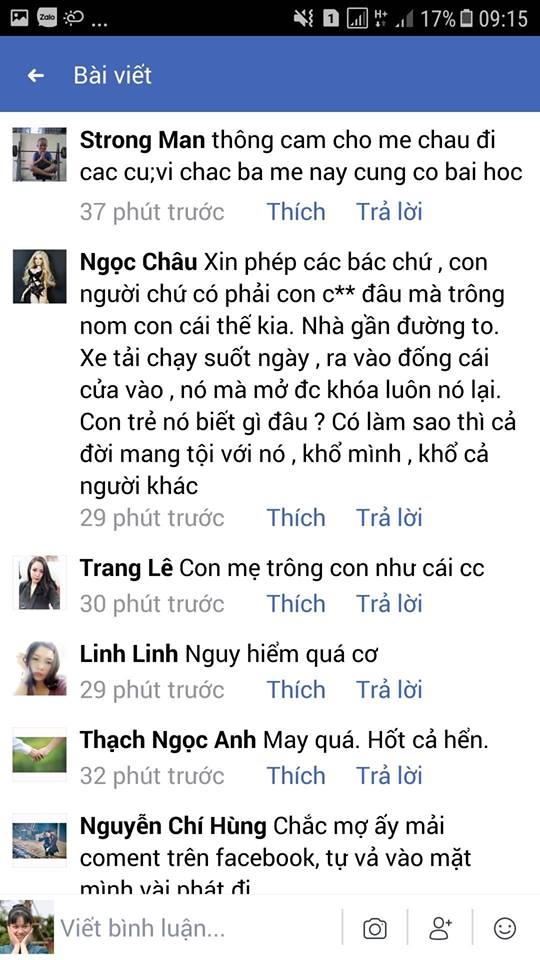 Đứa trẻ băng qua đường, ngã trước mũi 2 xe container dua tre bang qua duong nga truoc mui container khien tai xe hot hoang