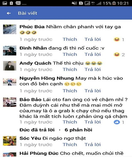 Mô tô đâm thẳng vào đuôi Honda Civic đang chờ đèn đỏ mo to dam thang vao duoi honda civic dang cho den do