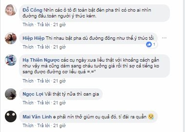 Thình lình băng qua quốc lộ, 2 người dân tộc suýt chết trước mũi ô tô thinh linh bang qua quoc lo 2 nguoi dan toc suyt chet truoc mui o to