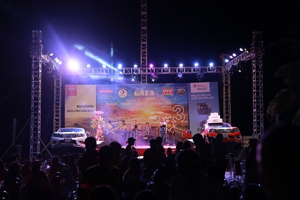 Sinh nhật thứ 3 của Navara Club: Hoành tráng và sôi động sinh nhat thu 3 cua navara club hoanh trang va soi dong