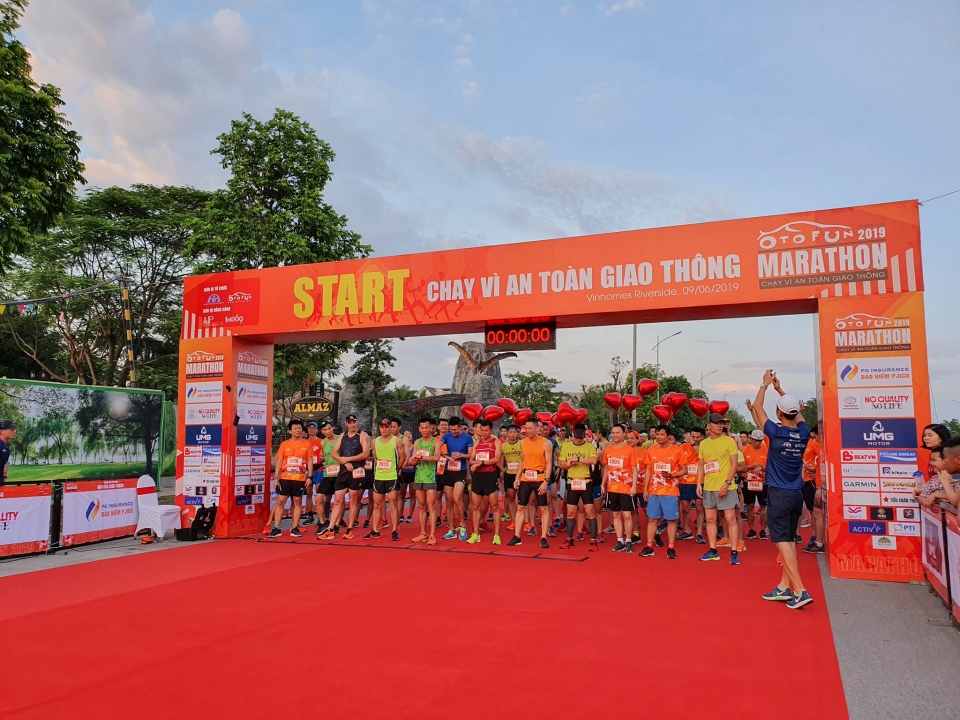 Otofun Marathon 2019 - giải chạy Vì an toàn giao thông chính thức khai mạc otofun marathon 2019 giai chay vi an toan giao thong chinh thuc khai mac