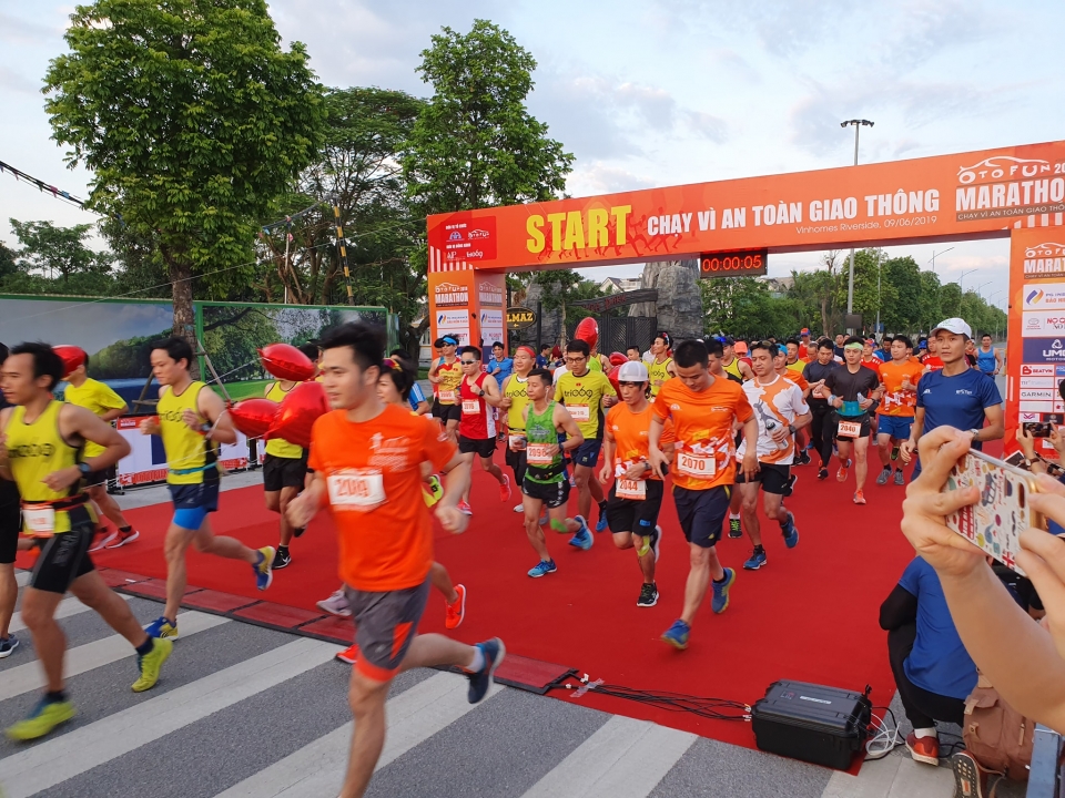 Otofun Marathon 2019 - giải chạy Vì an toàn giao thông chính thức khai mạc otofun marathon 2019 giai chay vi an toan giao thong chinh thuc khai mac
