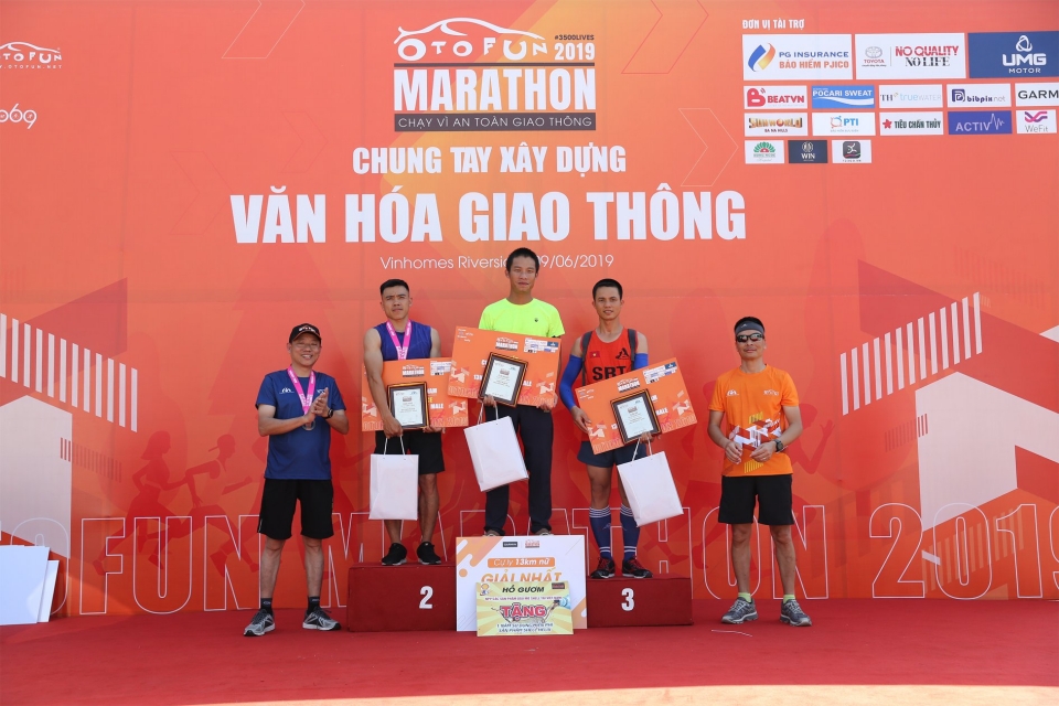 Otofun Marathon 2019 vinh danh các nhà vô địch otofun marathon 2019 vinh danh cac nha vo dich