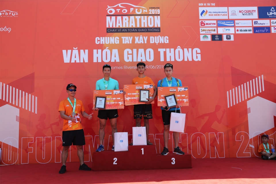 Otofun Marathon 2019 vinh danh các nhà vô địch otofun marathon 2019 vinh danh cac nha vo dich