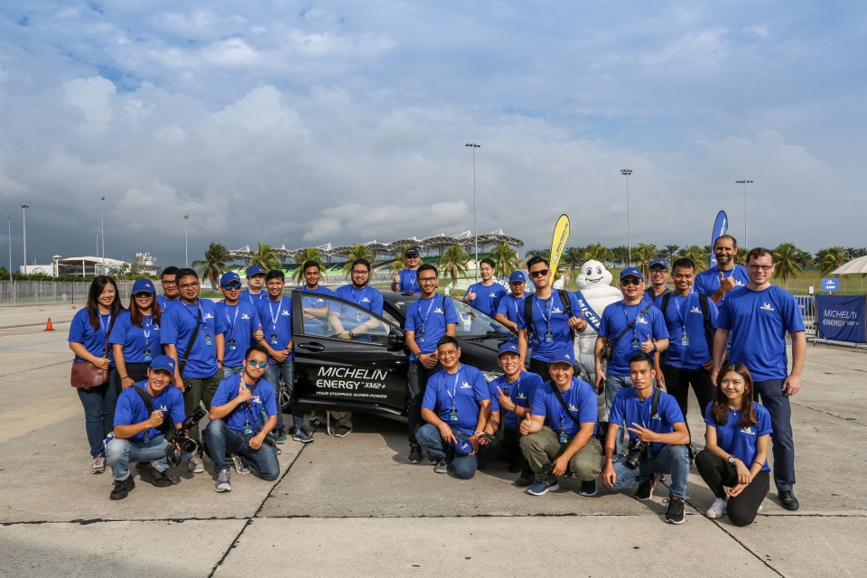michelin ra mat lop energy xm2 danh cho dong xe co nho va co trung