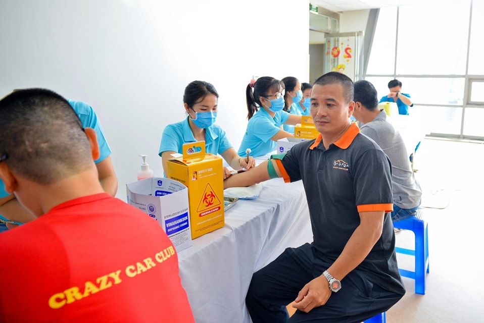 Hàng trăm Ofer hưởng ứng "Ngày máu OF" nhung cam xuc con dong lai trong ngay mau of