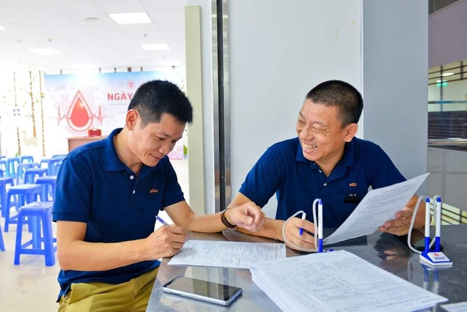 Hàng trăm Ofer hưởng ứng "Ngày máu OF" nhung cam xuc con dong lai trong ngay mau of