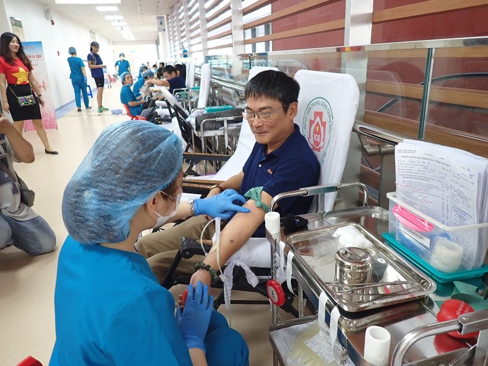 Hàng trăm Ofer hưởng ứng "Ngày máu OF" nhung cam xuc con dong lai trong ngay mau of