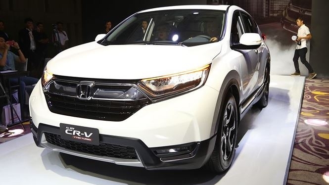 Khách Việt bị ép mua "bia kèm lạc" với các mẫu xe nhập như thế nào?