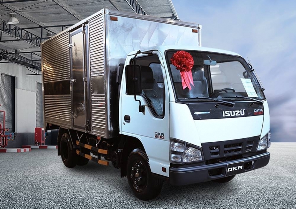 Tậu xe Isuzu QKR Euro 4 Blue Power, nhận ngay 50% giá thùng chính hãng tau xe isuzu qkr euro 4 blue power nhan ngay 50 gia thung chinh hang