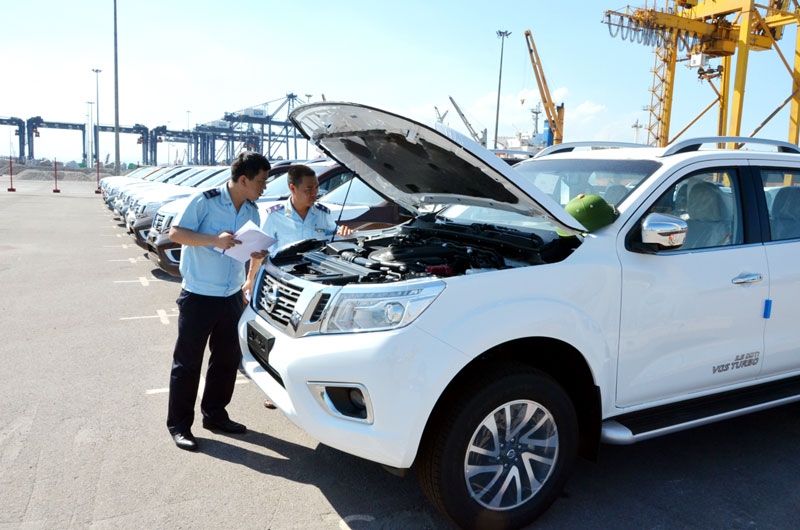Lượng xe nhập giảm mạnh cuối tháng 7, thị trường bão hòa? luong xe nhap giam manh giam manh cuoi thang 7 thi truong bao hoa