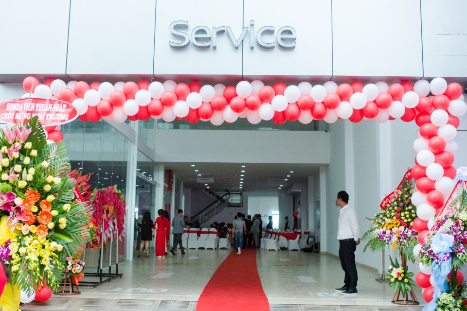 nissan viet nam lien tiep khai truong hai dai ly 3s trong thang 7