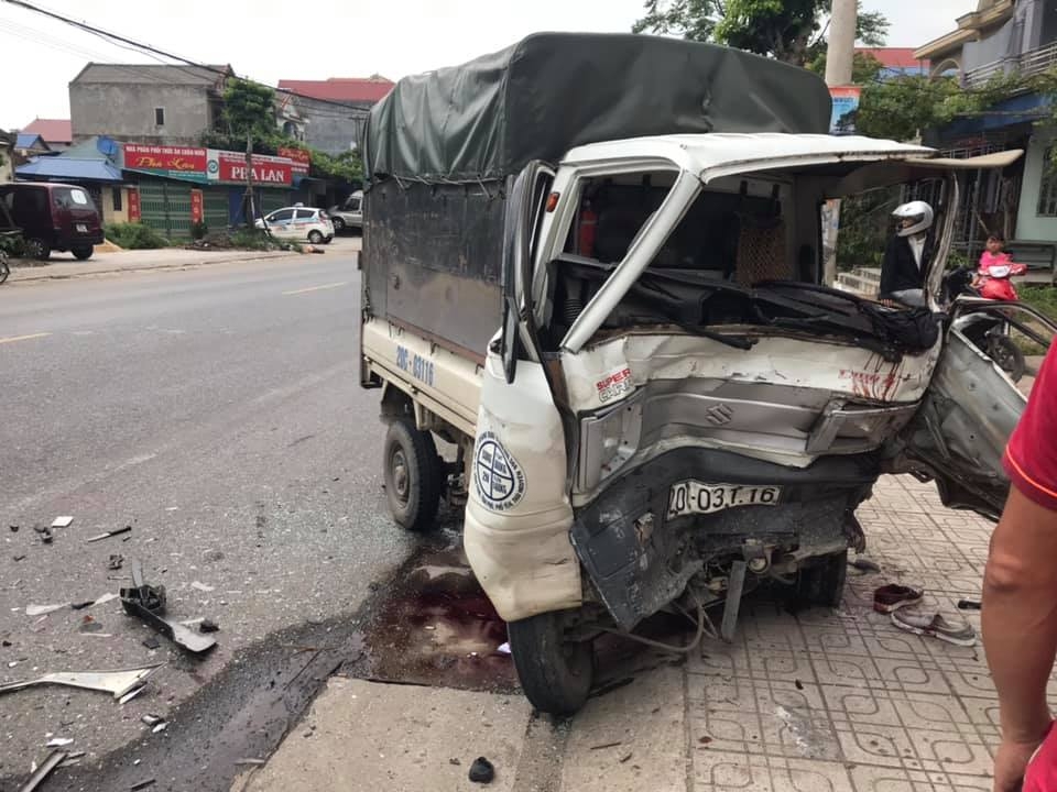 xe tai su coc bep dau sau cu cham tran nay lua voi ban tai mazda bt 50
