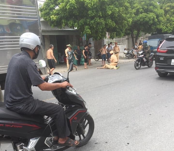 thanh nien thong chot hat vang chien si csgt tai an lao hai phong