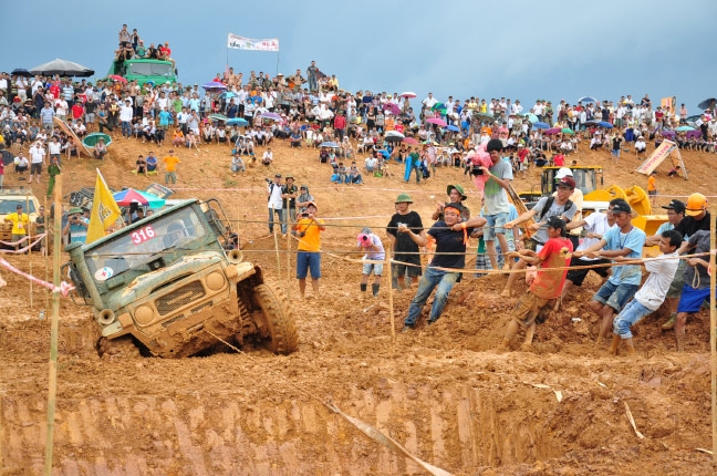 Từ Vô lăng vàng đến PVOIL VOC 2019 (P2): Đổi tên, nâng tầm giải đấu Vietnam Offroad Cup tu vo lang vang den pvoil voc 2019 p2 doi ten nang tam giai dau vietnam offroad cup
