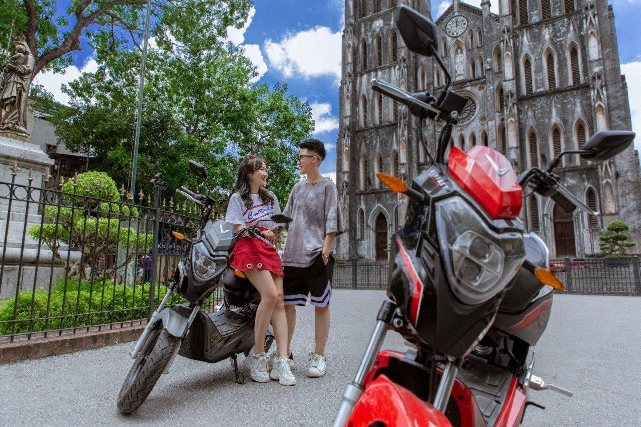vinfast tang 50000 pin xe may dien cho hoc sinh chung tay kien tao tuong lai xanh