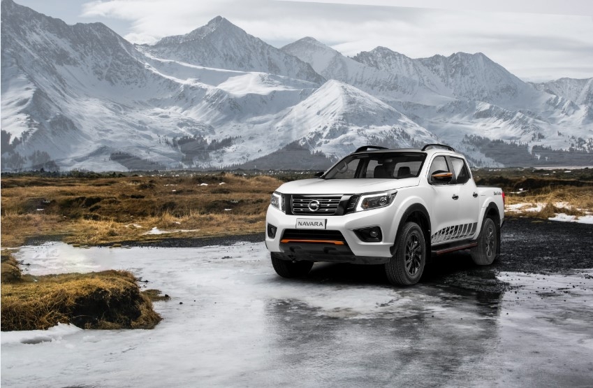 nissan viet nam ra mat phien ban navara black edition a ivi gia 845 trieu dong