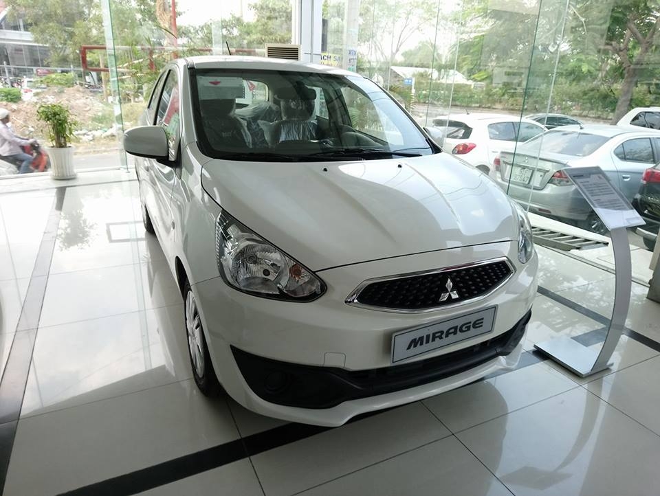 Mitsubishi đồng loạt giảm giá xe trong tháng 8 mitsubishi dong loat giam gia xe trong thang 8