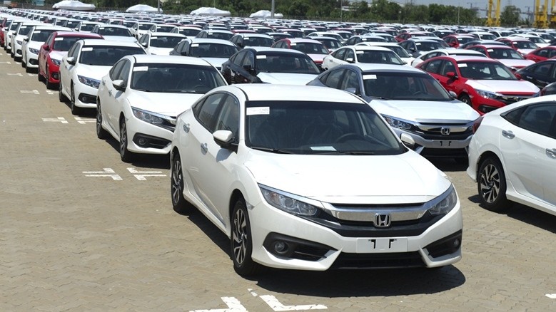 Hơn 6.000 chiếc ô tô nhập khẩu đã cập cảng Việt Nam trong nửa đầu tháng 1/2023