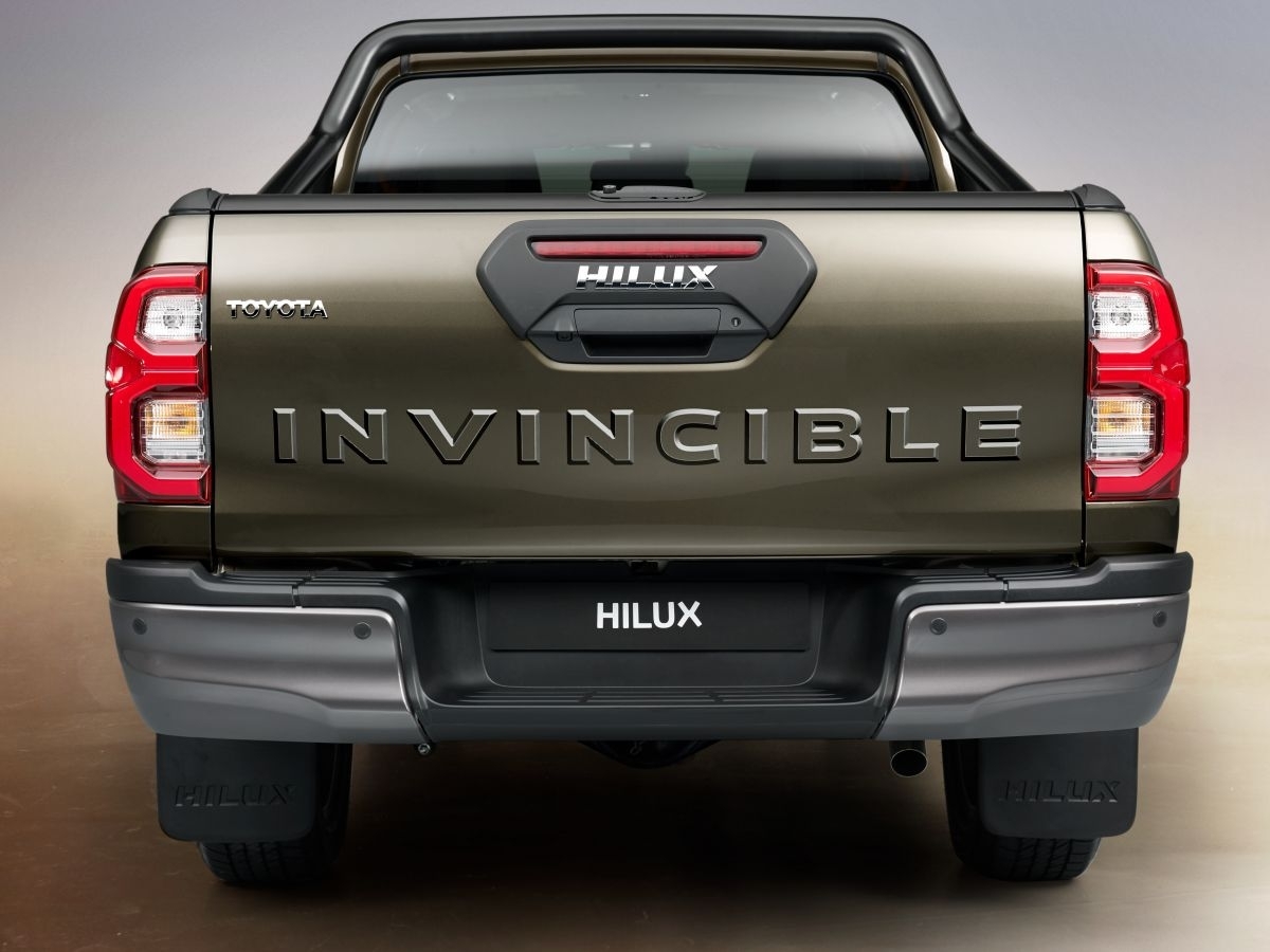 Đại lý mở cọc, Toyota Hilux 2020 dự kiến ra mắt trong tháng 8 dai ly mo coc toyota hilux 2020 du kien ra mat trong thang 8