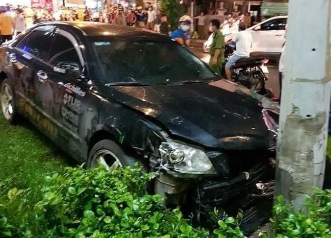 Nữ tài xế đạp nhầm chân ga, Toyota Camry "hạ gục" 8 xe máy nu tai xe 23 tuoi dap nham chan ga toyota camry ha guc 8 xe may