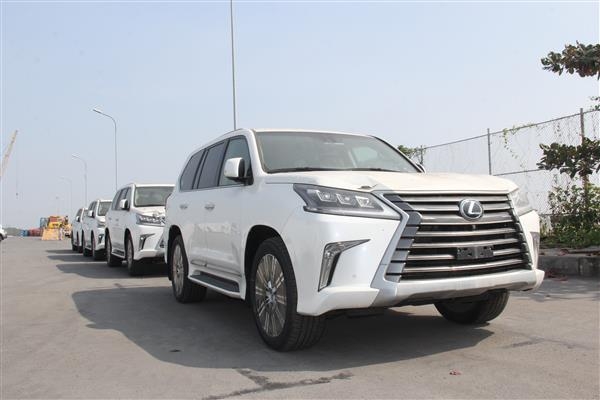 Gần 10.000 ôtô nhập khẩu về Việt Nam trong tháng 8 gan 10000 oto nhap khau ve viet nam trong thang 8