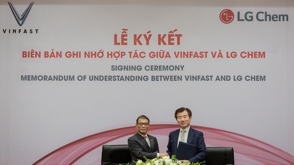 VinFast "bắt tay" LG Chem sản xuất pin tiêu chuẩn quốc tế