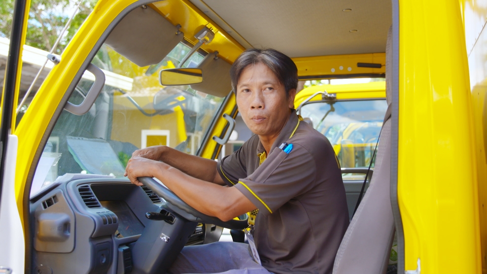 gioi tai xe danh nhung loi co canh cho isuzu qkr blue power