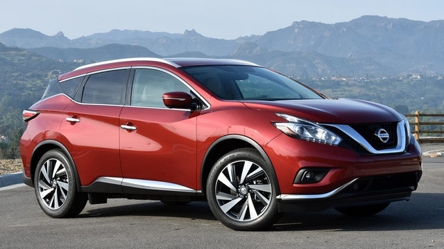 Nissan triệu hồi 215.000 xe có nguy cơ cháy nổ