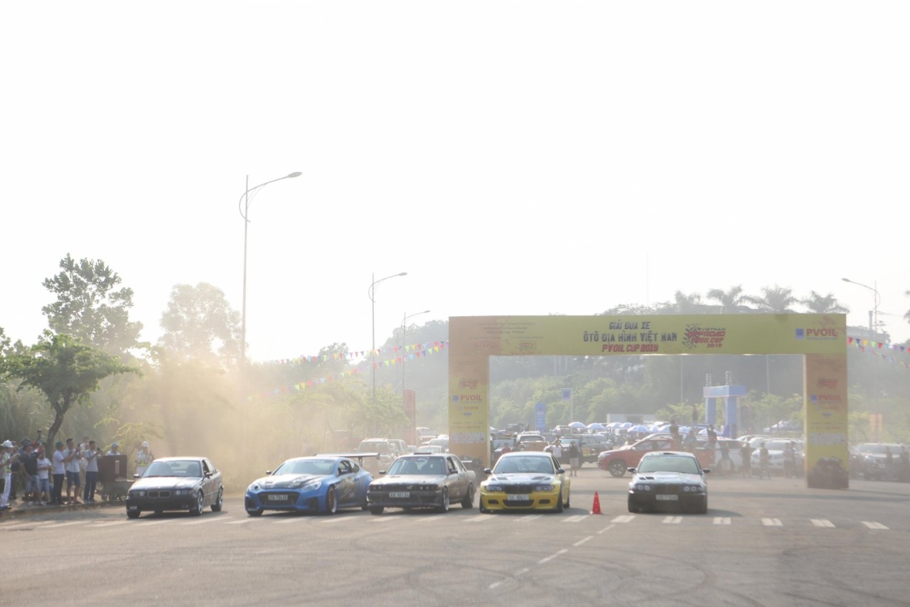 Mãn nhãn với màn Drift show mở màn giải đấu PVOIL VOC 2019 man nhan voi man drift show mo man giai dau pvoil voc 2019