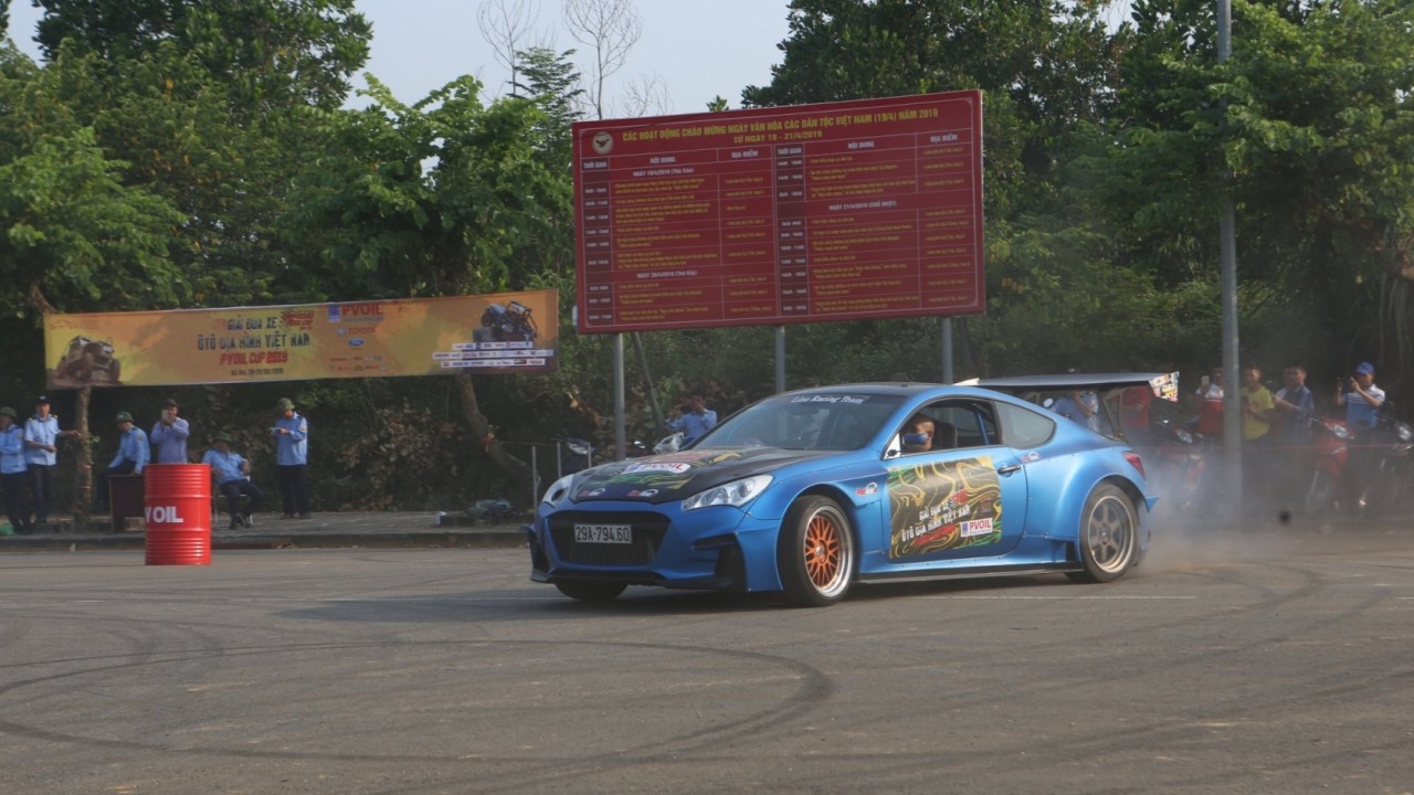 Mãn nhãn với màn Drift show mở màn giải đấu PVOIL VOC 2019
