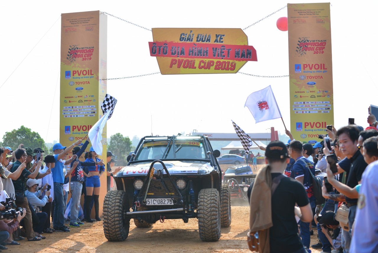 Giải Đua xe Ô tô Địa hình Việt Nam PVOIL Cup 2019 chính thức khai mạc giai dua xe o to dia hinh viet nam pvoil cup 2019 chinh thuc khai mac