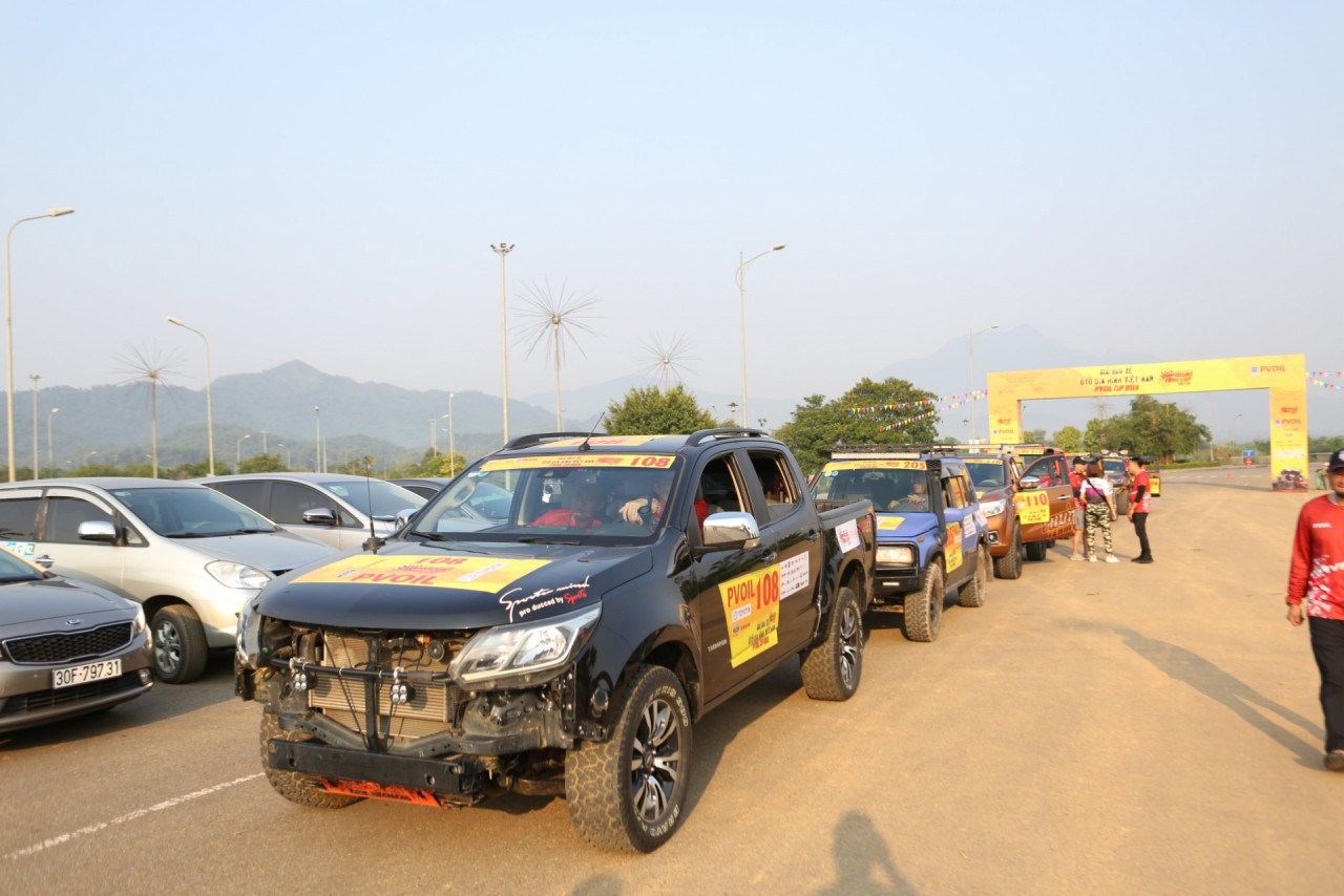 Giải Đua xe Ô tô Địa hình Việt Nam PVOIL Cup 2019 chính thức khai mạc giai dua xe o to dia hinh viet nam pvoil cup 2019 chinh thuc khai mac
