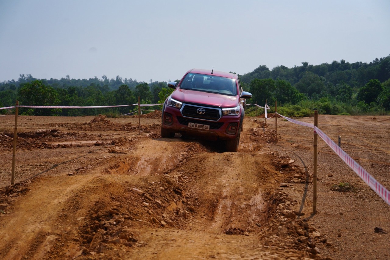 co gi hap dan tai gian hang toyota o pvoil voc 2019