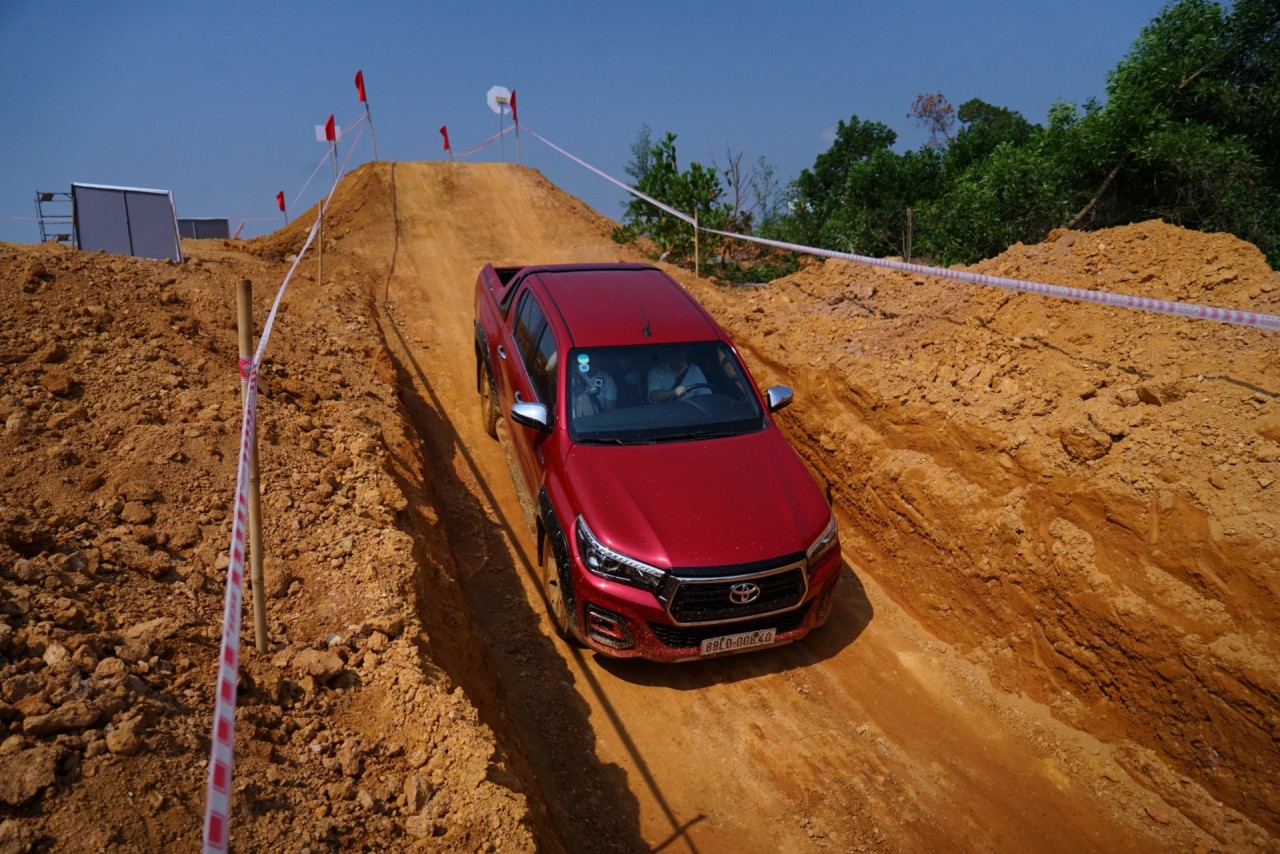 co gi hap dan tai gian hang toyota o pvoil voc 2019